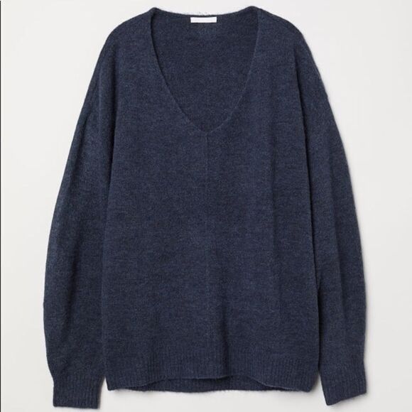 ✨H&M Fine Knit Sweater✨ - Picture 1 of 5
